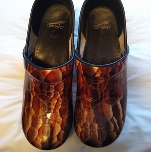 Dansko size 41 Snakeskin clogs